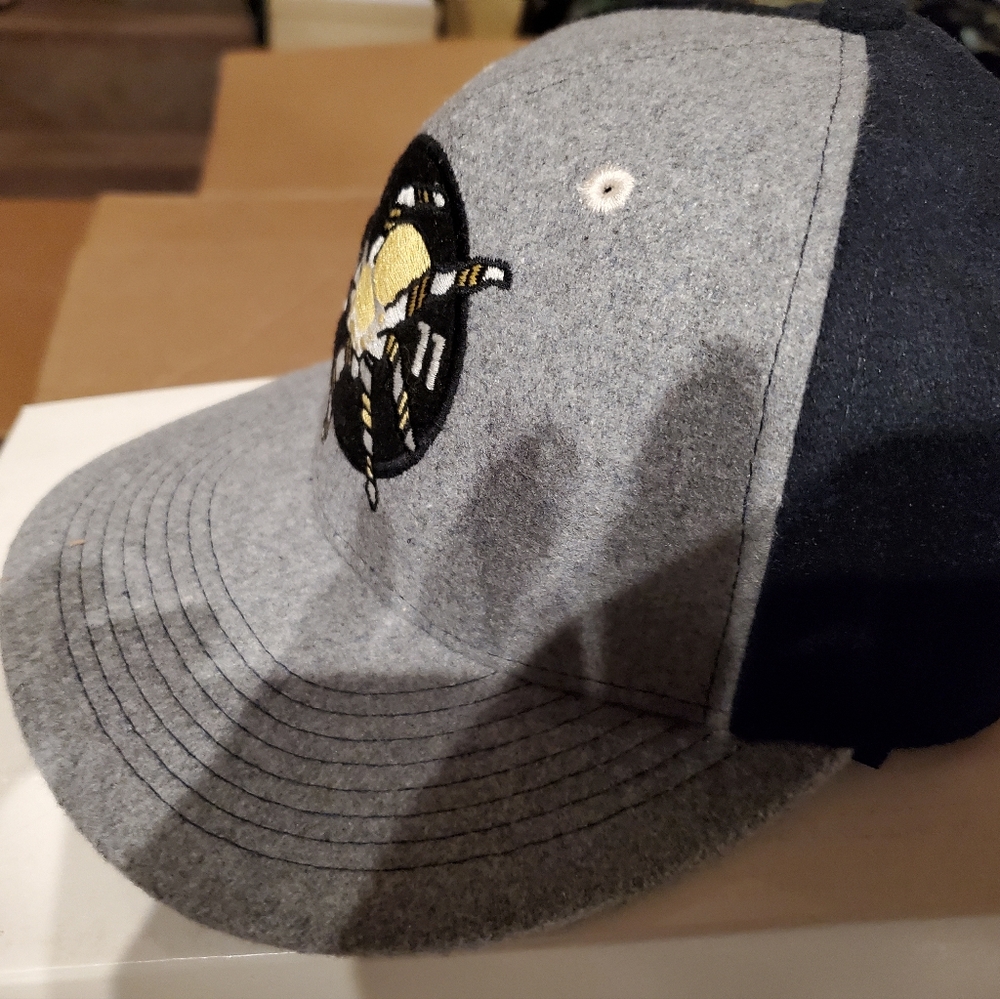 NWT Billy Reid spider cap